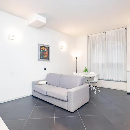 Apartment Flo House 28