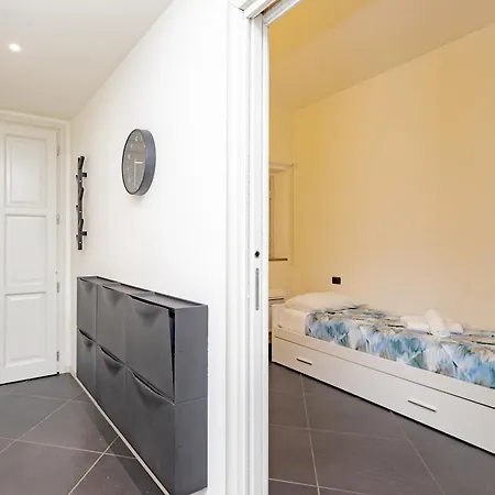 Apartment Flo House 28 *