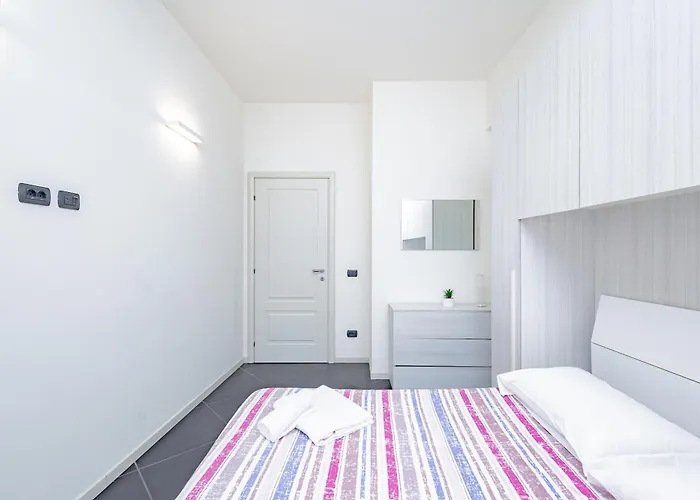 Апартаменти Flo House 28 *