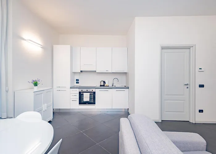 Flo House 28 Апартаменти *